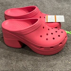 Crocs Siren Clog Size M10/W12 Hyper Pink NWT